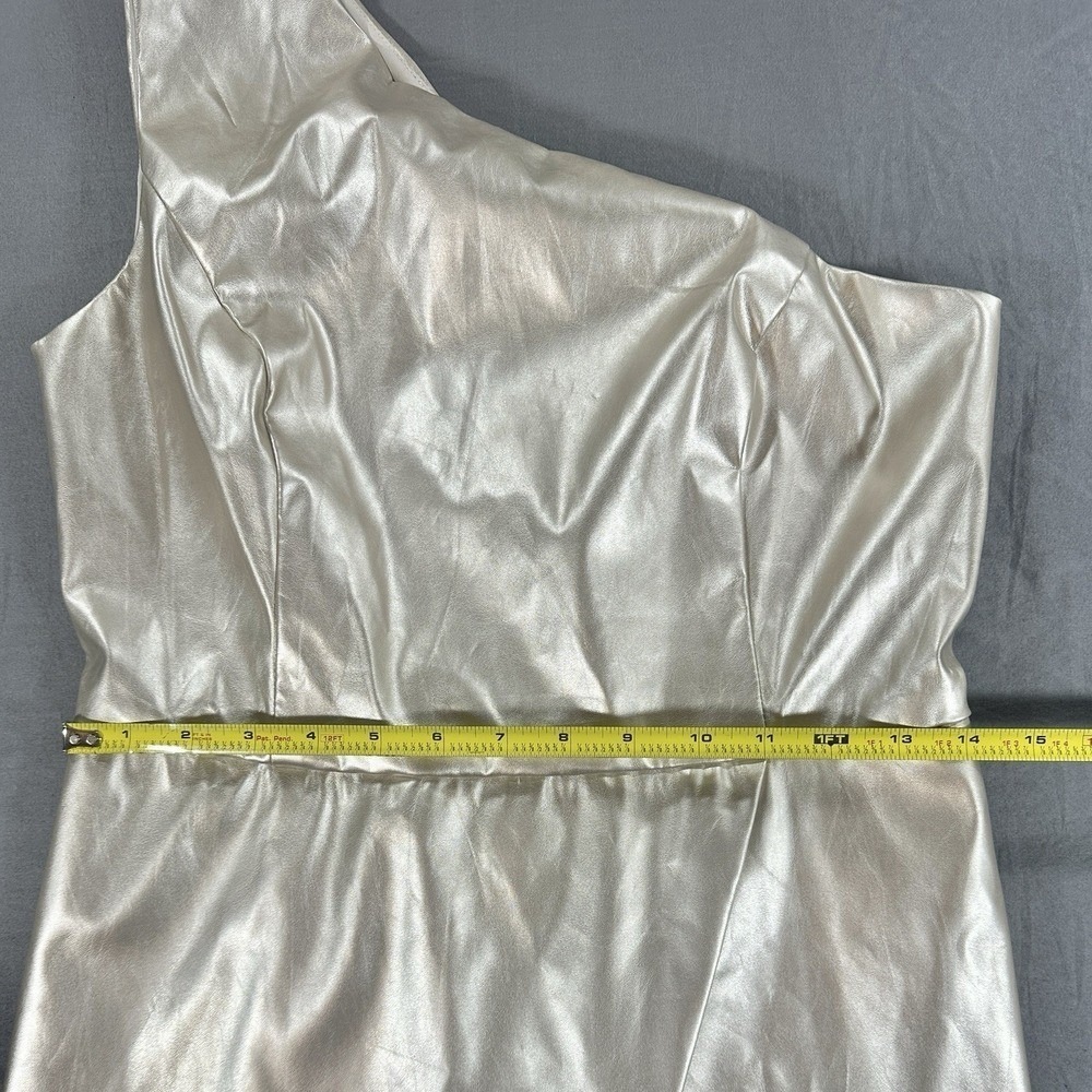 One-Shoulder Metallic Silver Romper - Picture 9 of 11